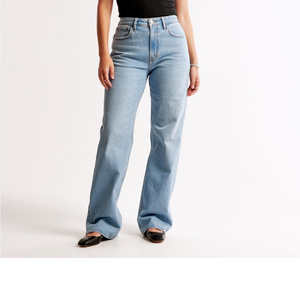 Abercrombie & Fitch Womens Size 27/4R Curve Love 90's Relaxed Jeans High Rise